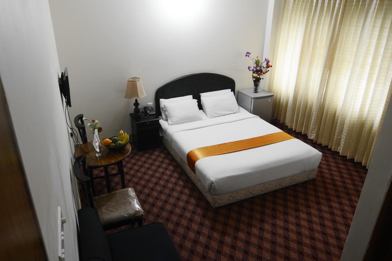 Holiday Xpress Dhaka Buitenkant foto