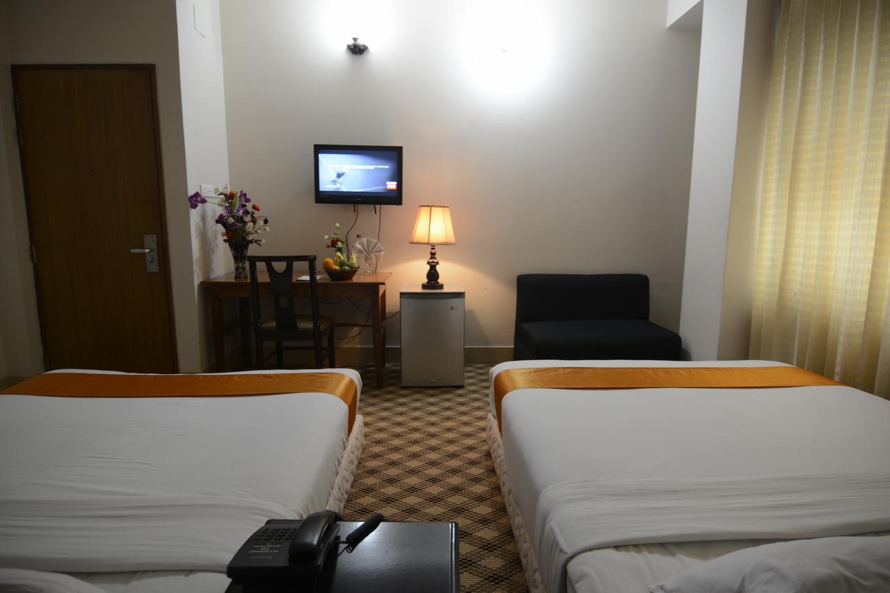 Holiday Xpress Dhaka Buitenkant foto