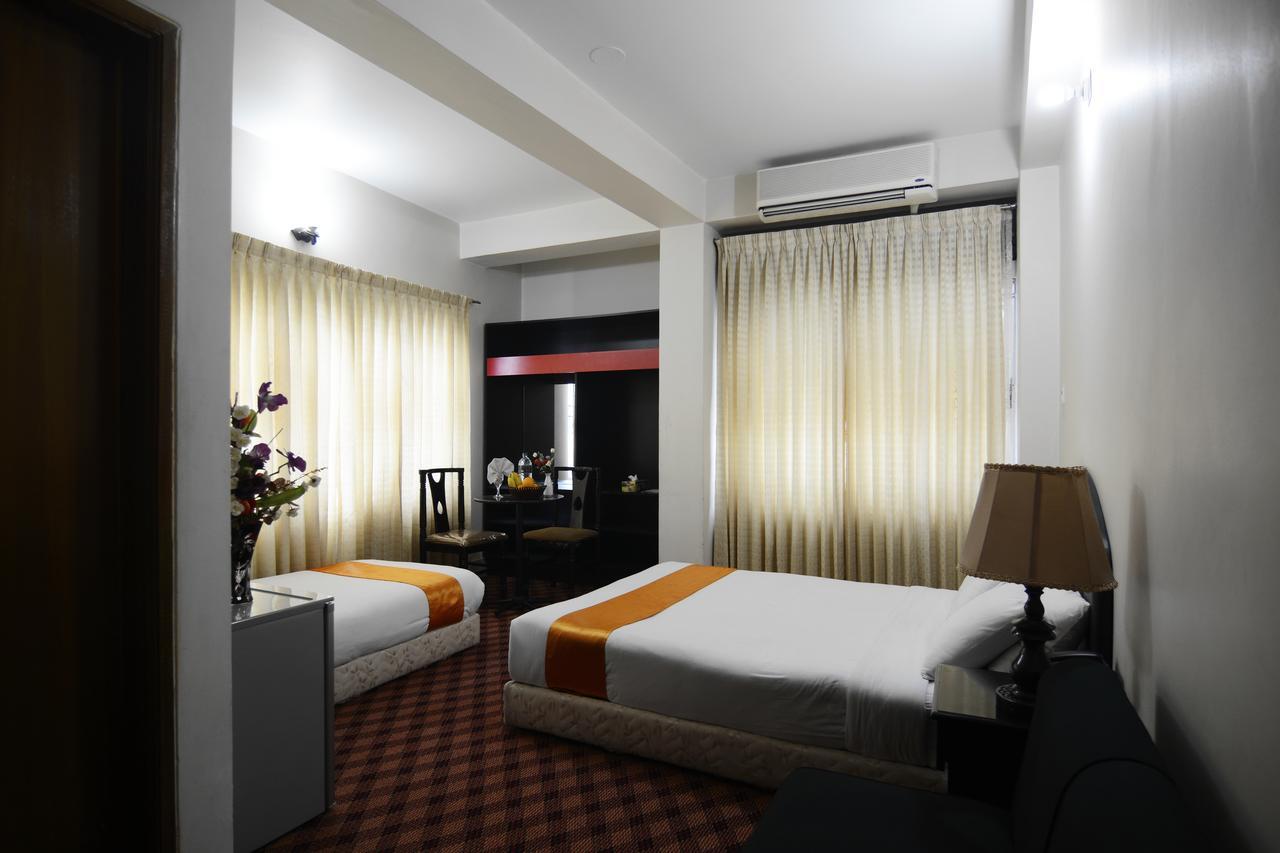 Holiday Xpress Dhaka Buitenkant foto